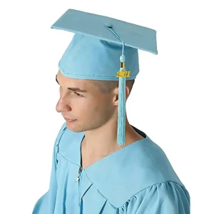 chapeau de remise de diplôme avec pampilles