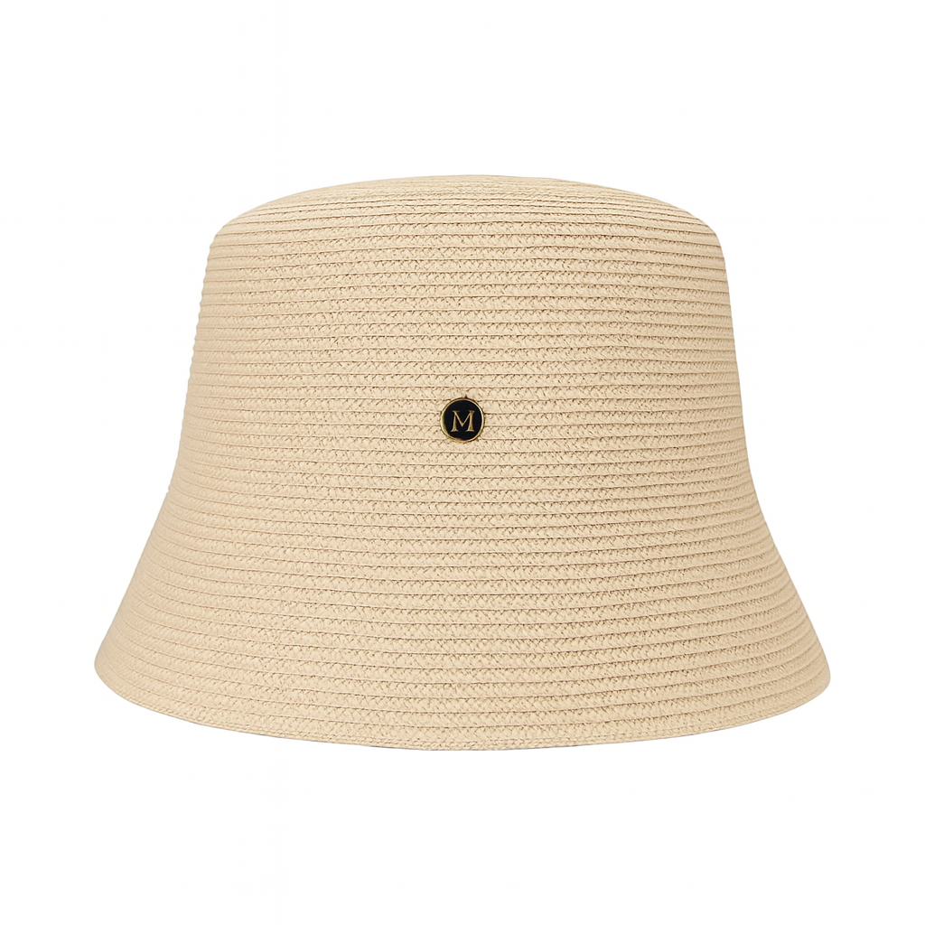 Chapeau minimaliste en ville