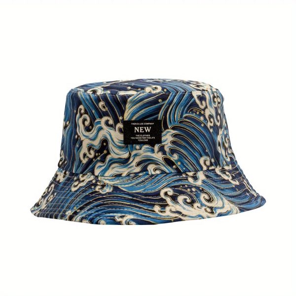 port du chapeau de style vague