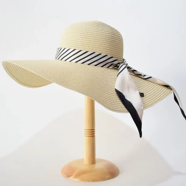 chapeau de soleil à bord ample