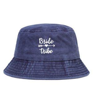 Bob en jean 'Bride tribe'